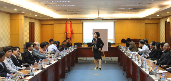 Nâng[-]cao[-]kỹ[-]năng[-]trao[-]đổi[-]và[-]cung[-]cấp[-]thông[-]tin[-]cho[-]báo[-]chí